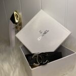 حزام شانيل رفيع شامل علبه