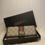 جزدان GG حجم كبير