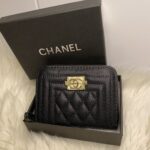 جزدان شانيل حجم صغير