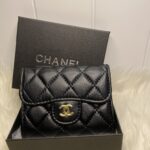 جزدان شانيل حجم صغير