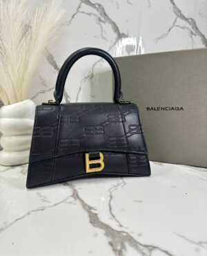 بلنسياجا اسود شامل علبه