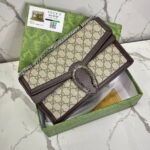 Gucci بني شامل علبه