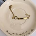 اسواره  LV ذهبي