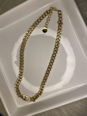 سنسال DIOR ذهبي