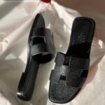 Hermès اسود شامل علبة